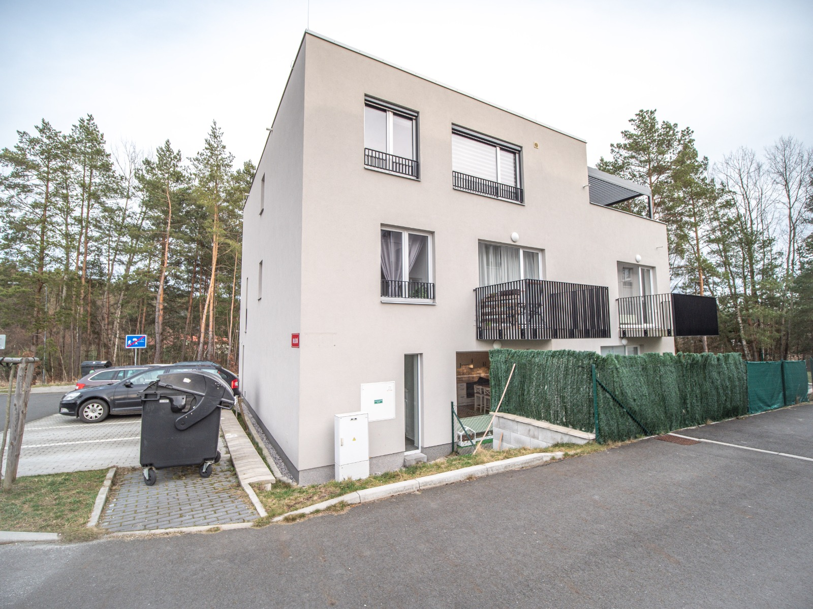 Byt s předzahrádkou Plzeň